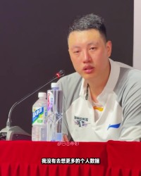 bob半岛体育官方网站-15分11板！翟晓川：没太去想自己的数据 就是尽可能做好自己